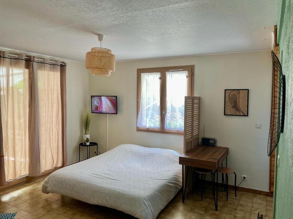 Studio - Greoux Les Bains Екстериор снимка